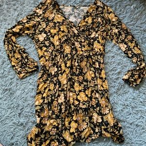 Super cute cross over American eagle floral dress